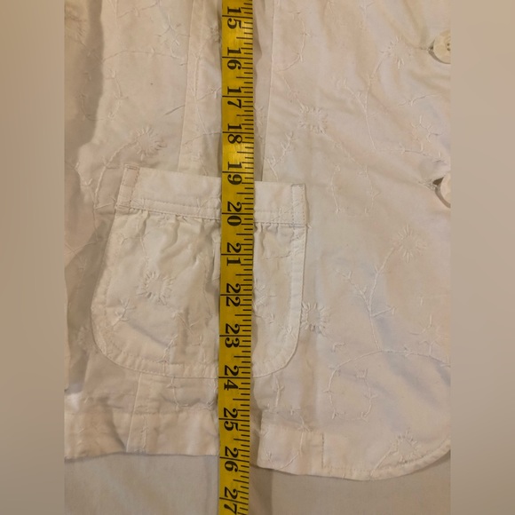 i.e. relaxed, vintage white eyelet blazer, beautiful & so easy to wear! 2X - Picture 12 of 16